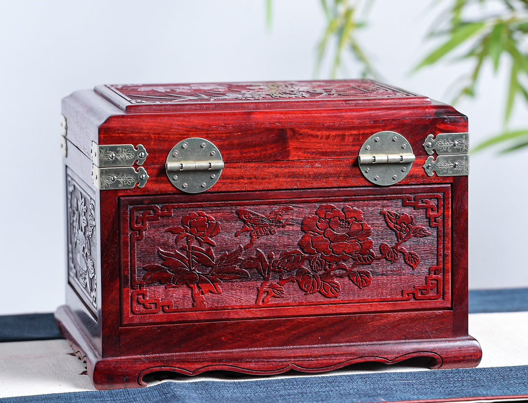 Carved Blood Sandalwood Jewelry Box – “Perfect Match” Design, Antique Bridal Chest with Silk Gift Box (24.5×19×17cm