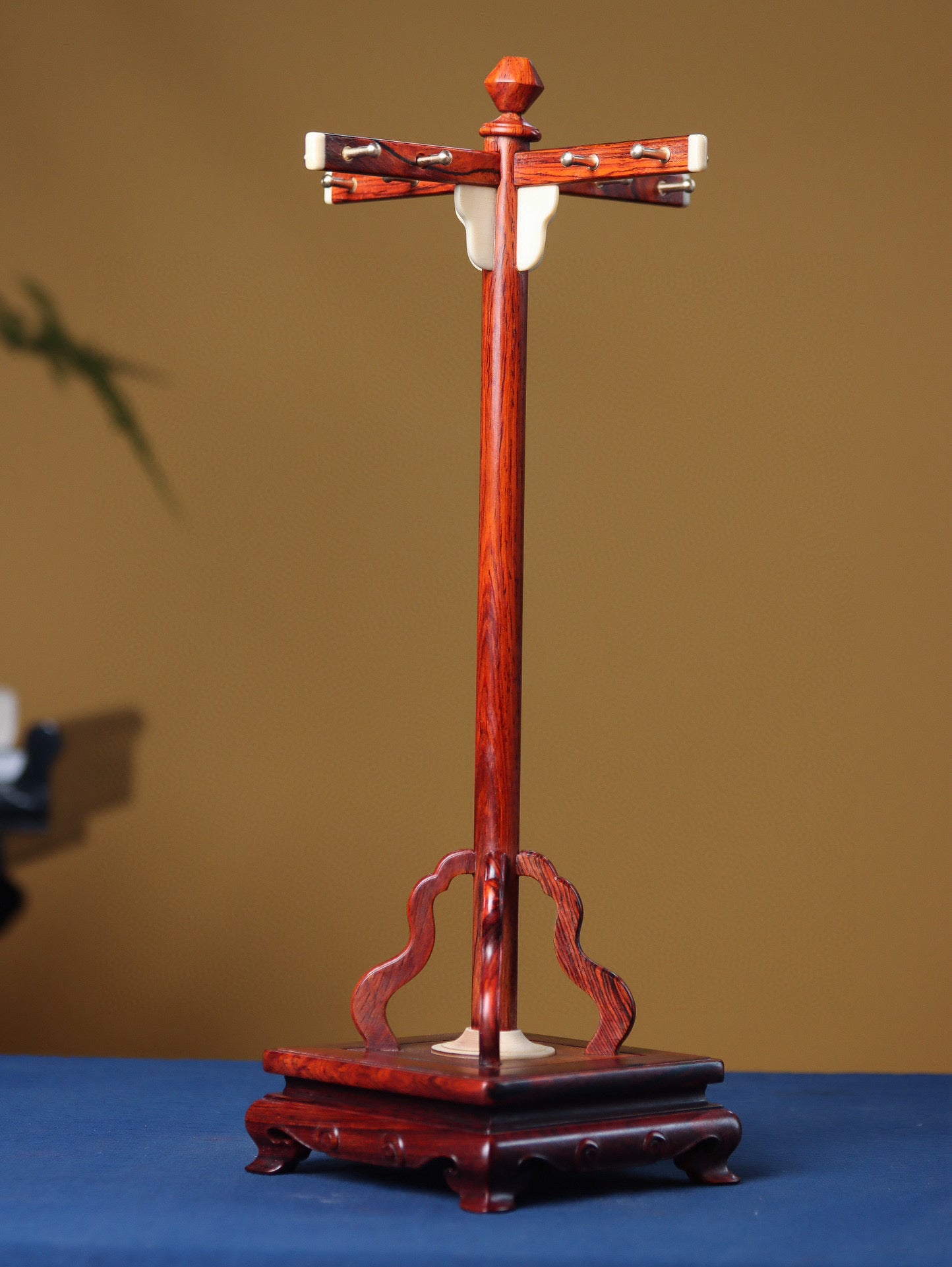 Rosewood 16-Hook Cross Brush Stand – Handcrafted Calligraphy Display, Solid South American Wood