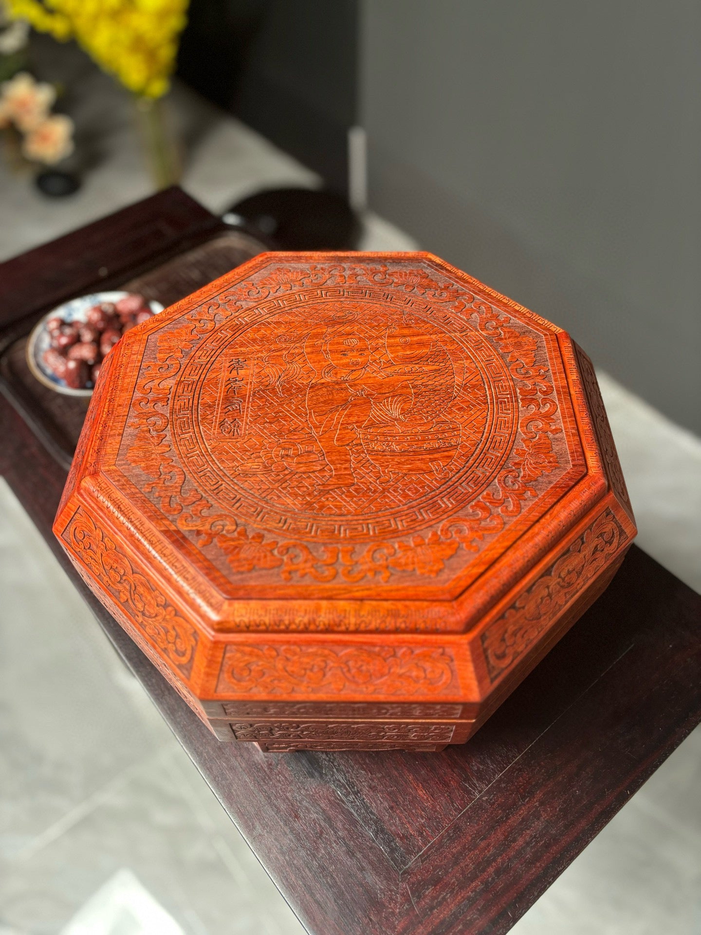 Burmese Padauk Rotating Snack Tray – Fortune Spinner with Mortise & Tenon Craft