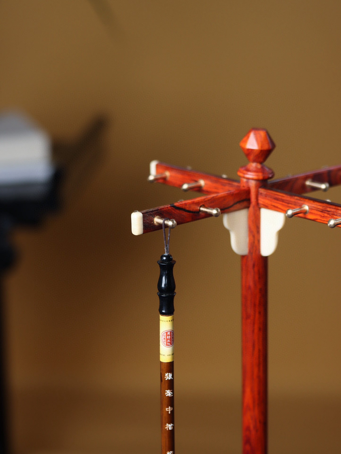 Rosewood 16-Hook Cross Brush Stand – Handcrafted Calligraphy Display, Solid South American Wood