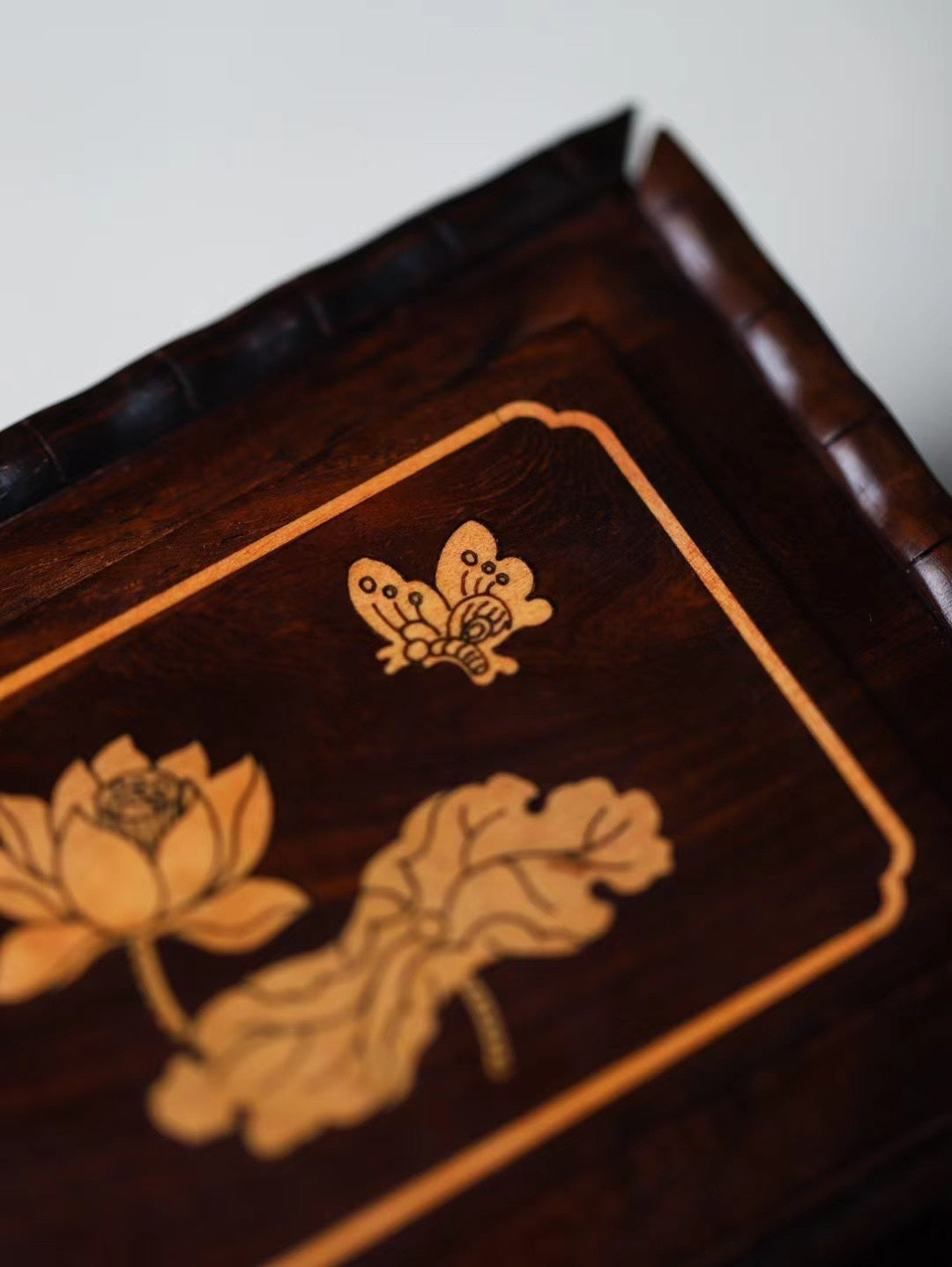 Rosewood Automatic Pop-Up Cigarette Box | Solid Wood Craft | Luxury Desktop Organizer