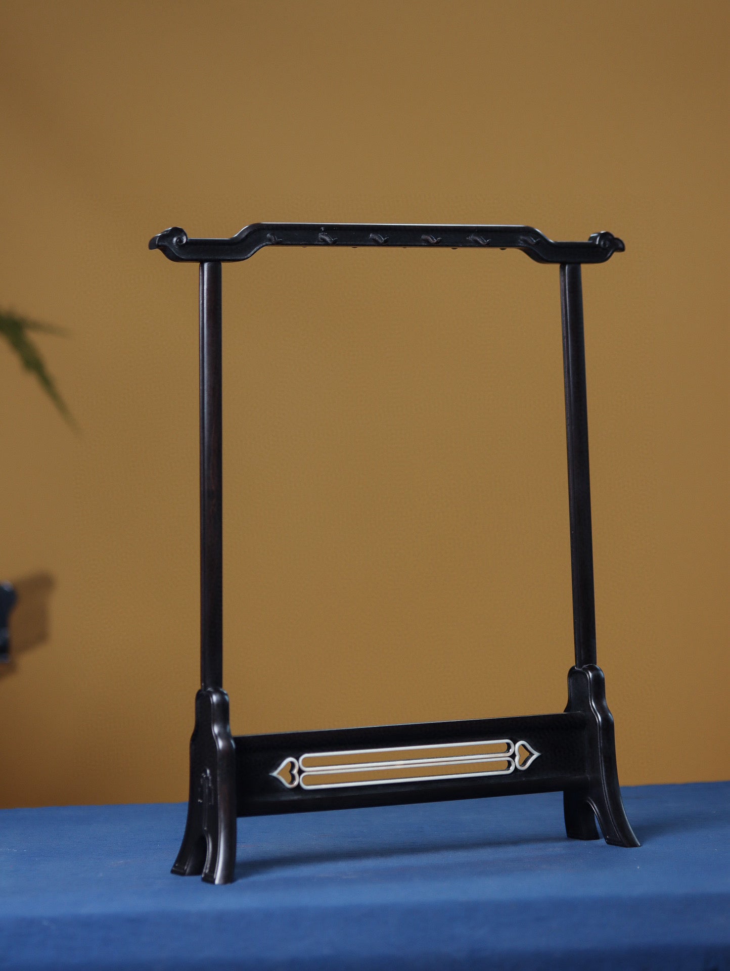 Zitan 12-Hook Brush Stand – Elegant Curved Design, Handcrafted from Solid Wood
