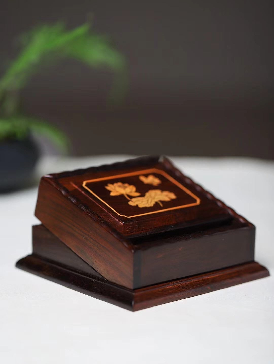 Rosewood Automatic Pop-Up Cigarette Box | Solid Wood Craft | Luxury Desktop Organizer