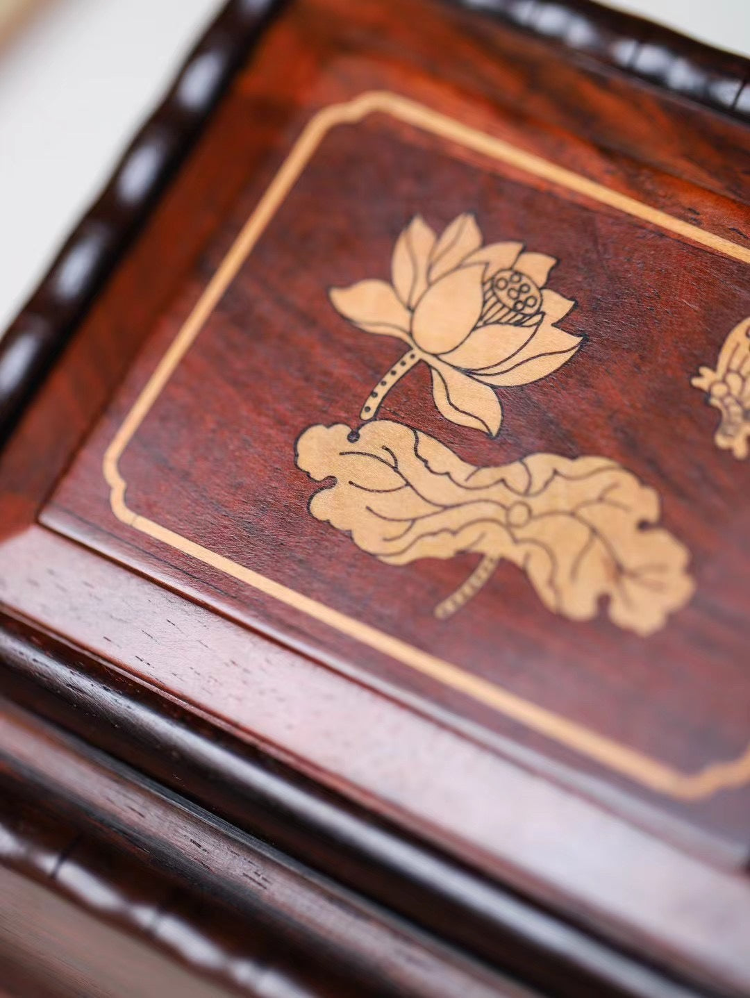 Rosewood Automatic Pop-Up Cigarette Box | Solid Wood Craft | Luxury Desktop Organizer