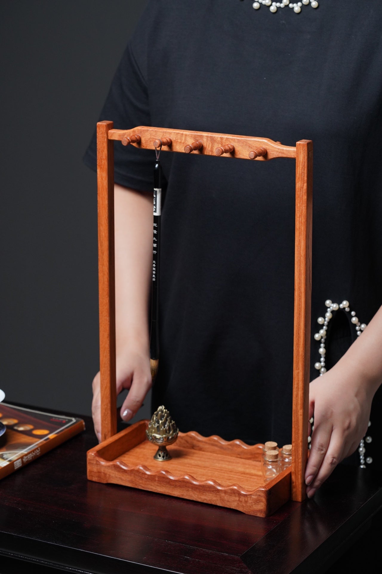 High-Quality Hardwood Calligraphy Pen Holder with Mortise & Tenon Joints, Dismountable - 26x13.5x41cm