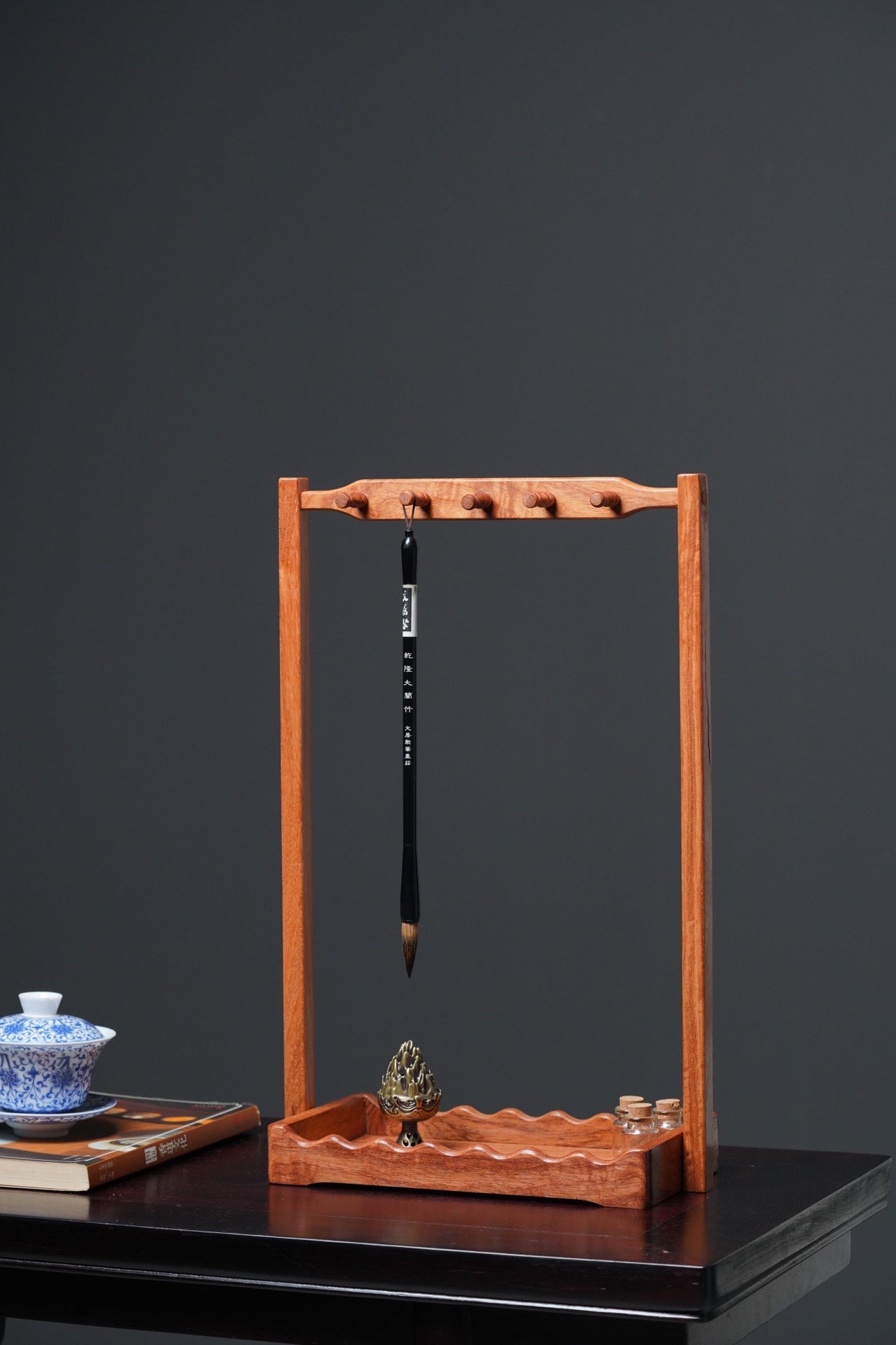High-Quality Hardwood Calligraphy Pen Holder with Mortise & Tenon Joints, Dismountable - 26x13.5x41cm