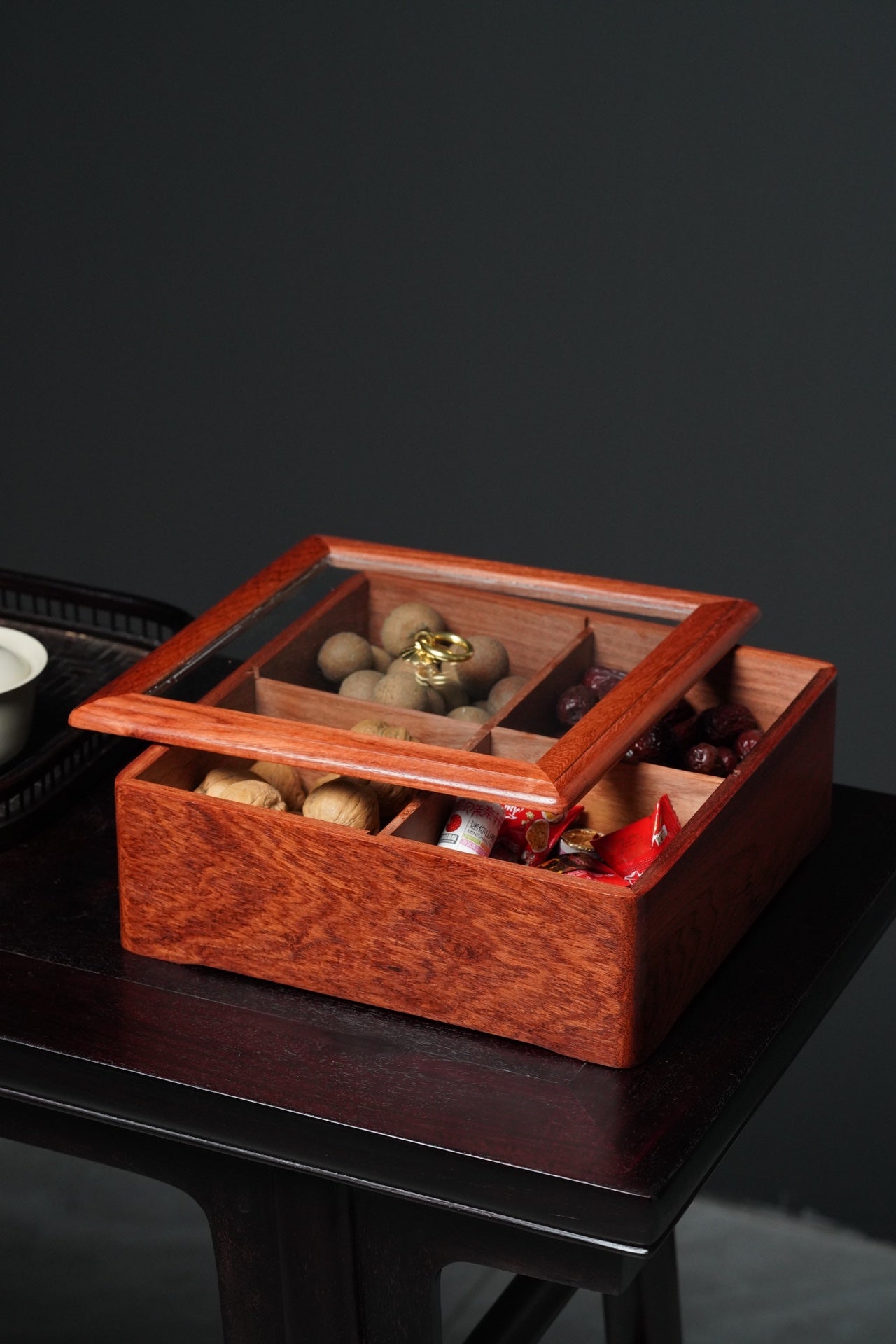 Burmese Padauk Four-Square Fruit Plate – Handcrafted with Dovetail Joint – 24×24×9 cm