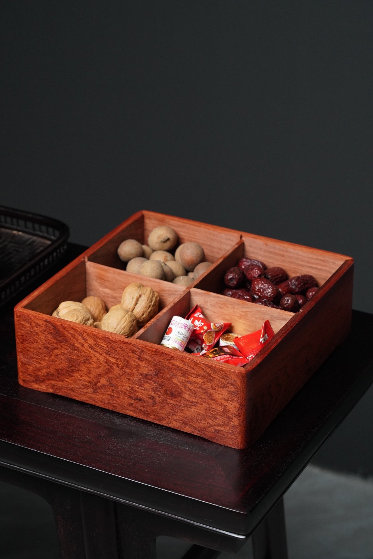 Burmese Padauk Four-Square Fruit Plate – Handcrafted with Dovetail Joint – 24×24×9 cm